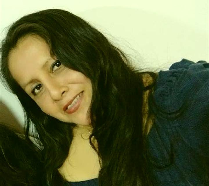 Abril Entrimo escort