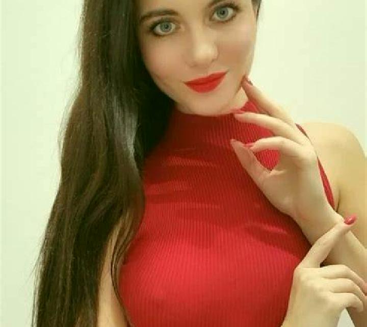 Abril Navacerrada escort
