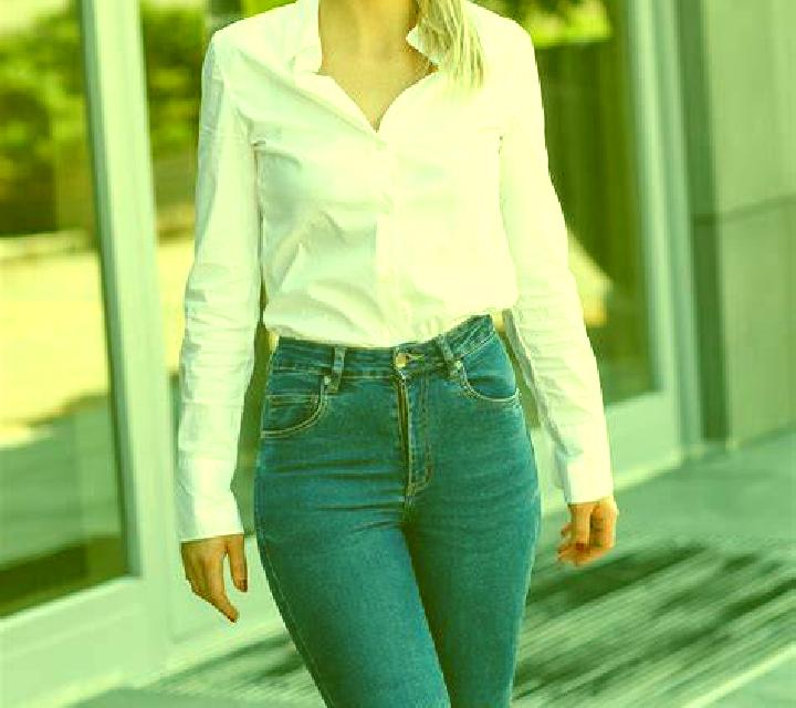 Abril Sevilla escort