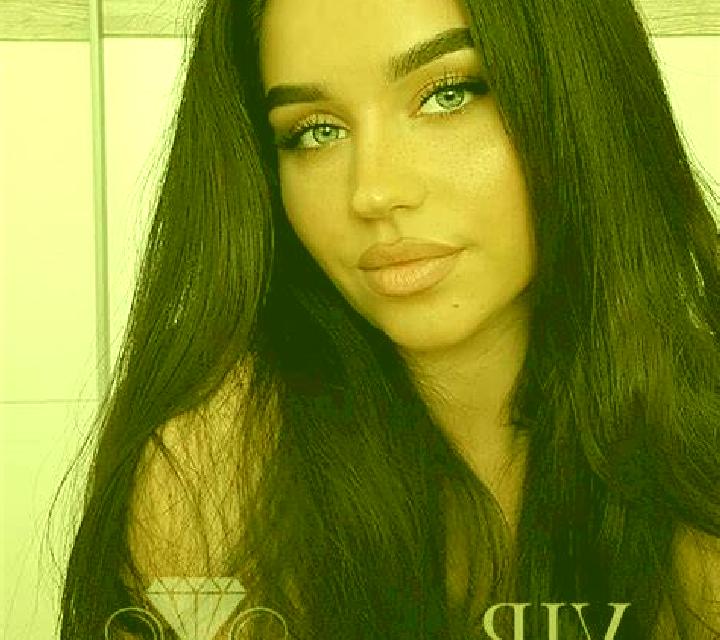 Adriana Genevilla escort