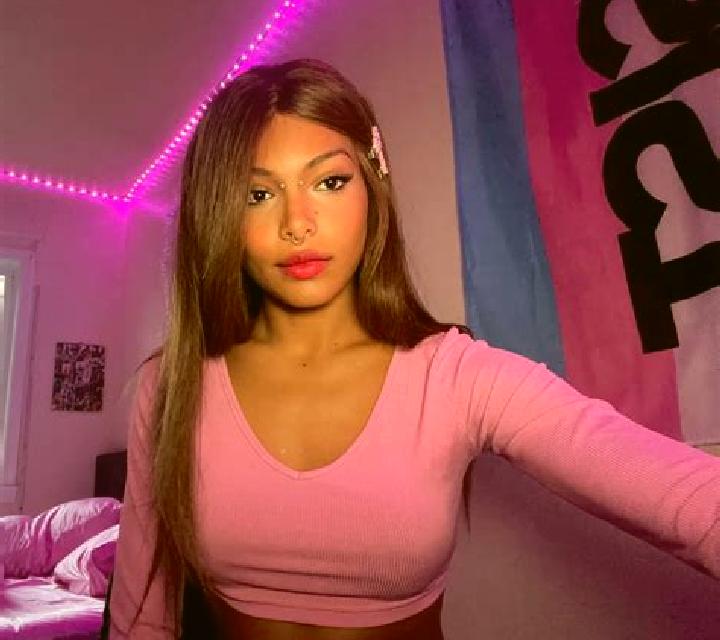 Adriana Tebar escort