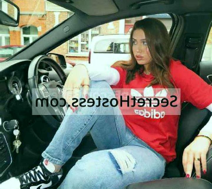 Alejandra Barbadillo del Mercado escort