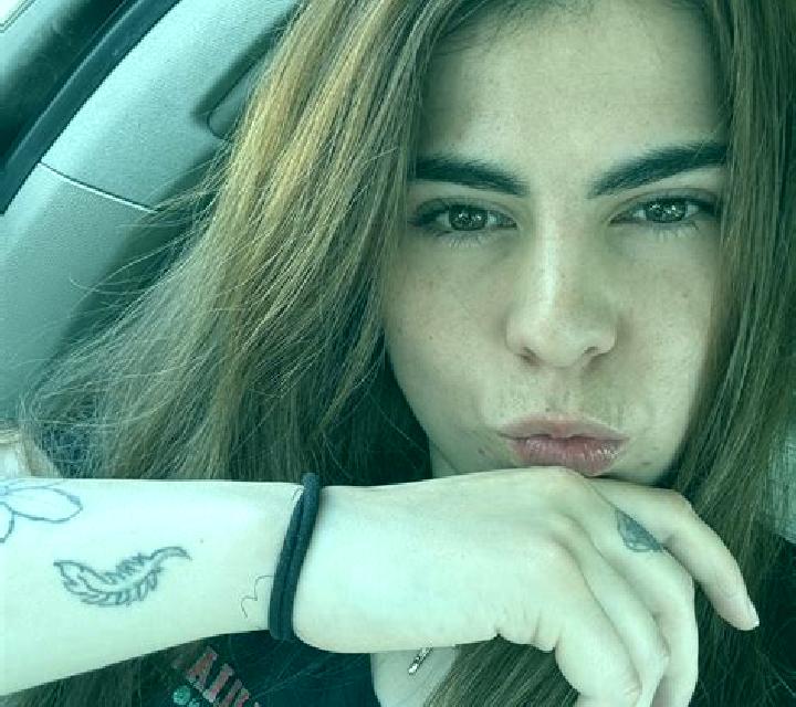 Alejandra Benejuzar escort