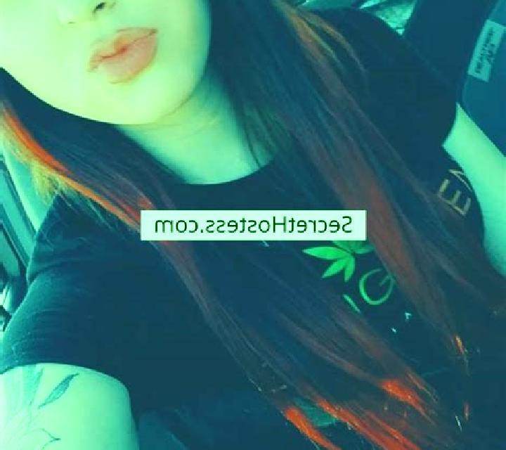 Amanda 3 Godall escort