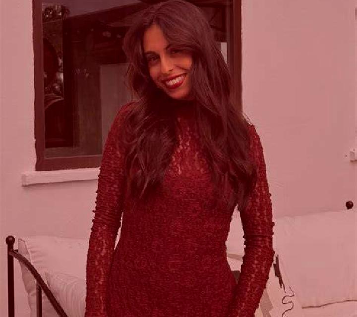 Amanda Lugros escort