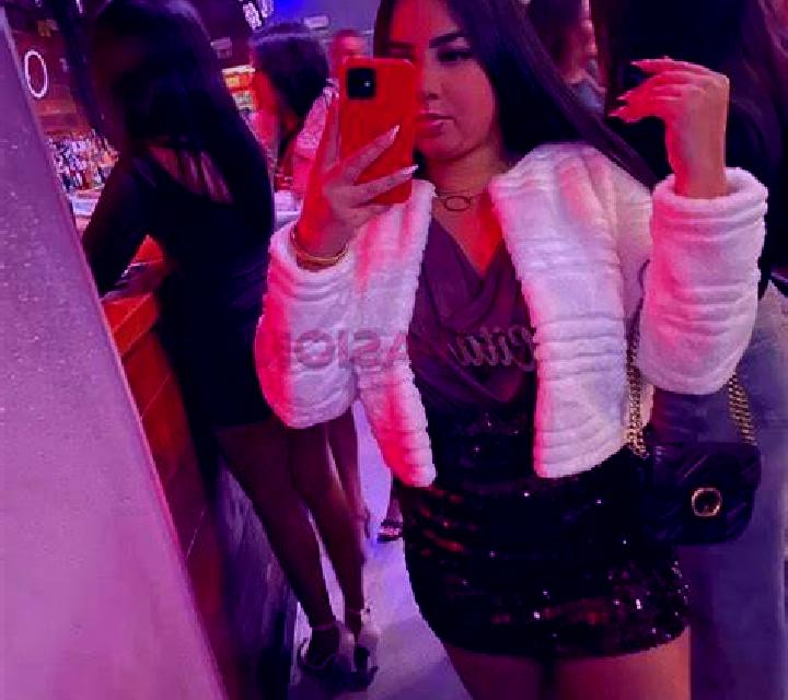 Aurora 2 Castro Caldelas escort