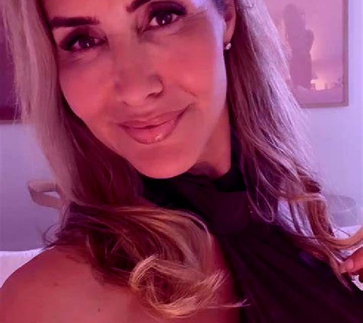 Aurora 3 Premia de Mar escort
