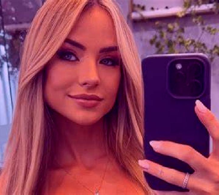 Aurora Alpuente escort
