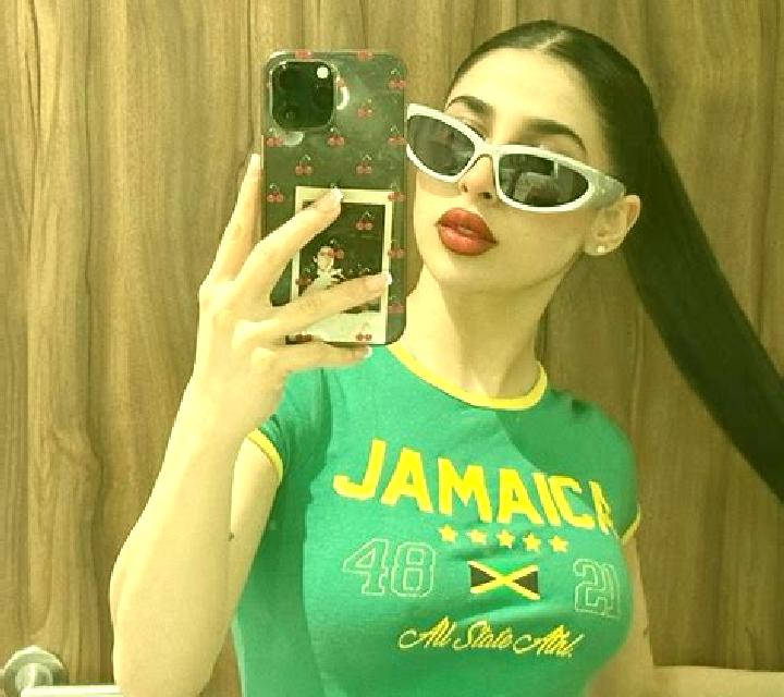 Carmen Deba escort