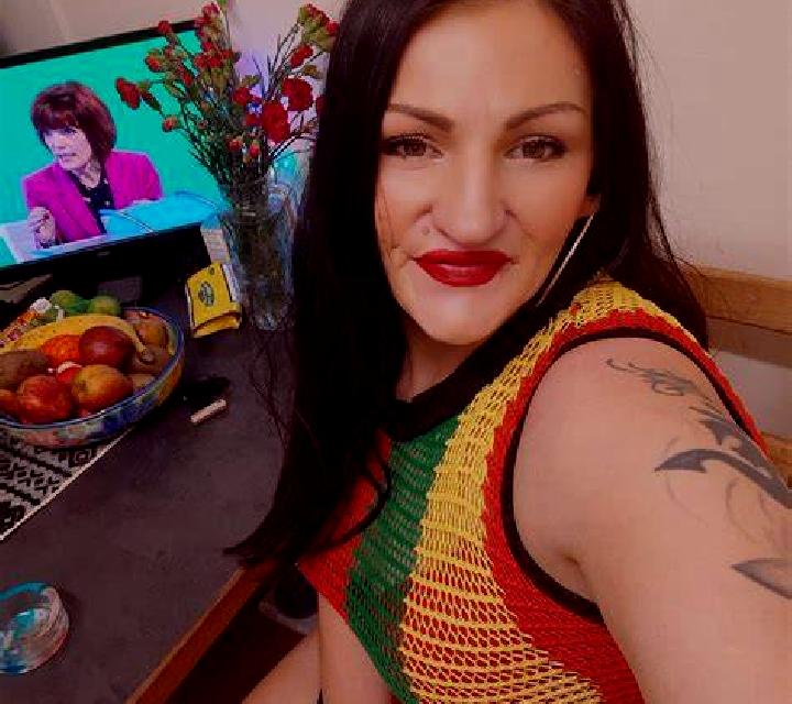 Cielo 3 Aliaga escort