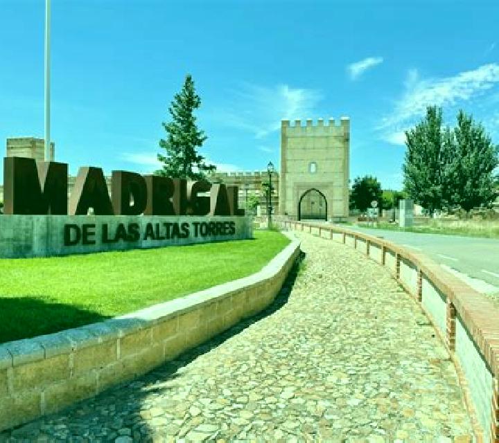 Cielo Madrigal de las Altas Torres escort