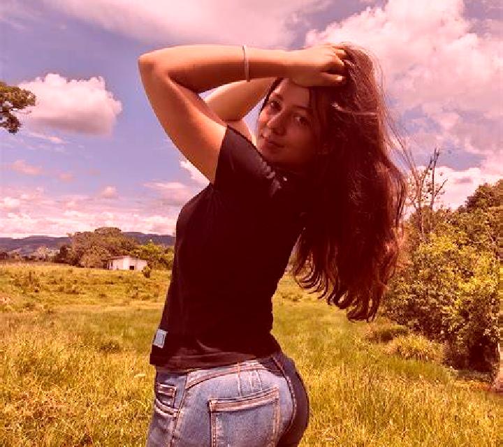 Claudia 2 Canada escort