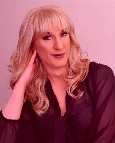 Claudia Tias escort