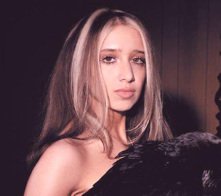 Daniela Fresneda de Altarejos escort