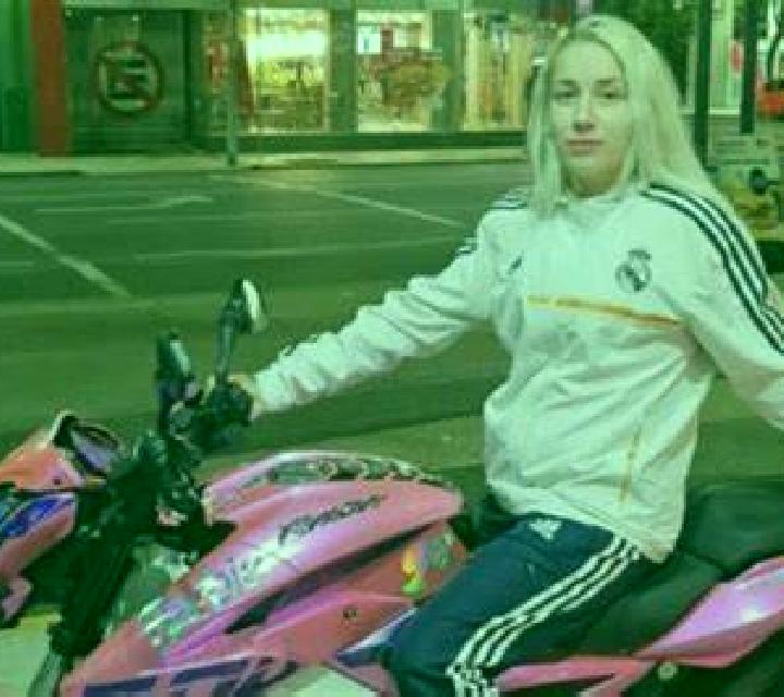 Elena Arafo escort