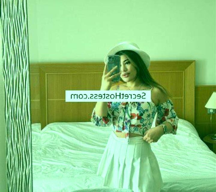 Elena Llerena escort