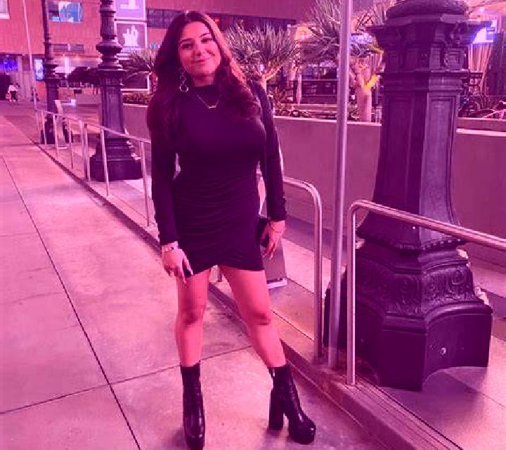 Elena Pradosegar escort