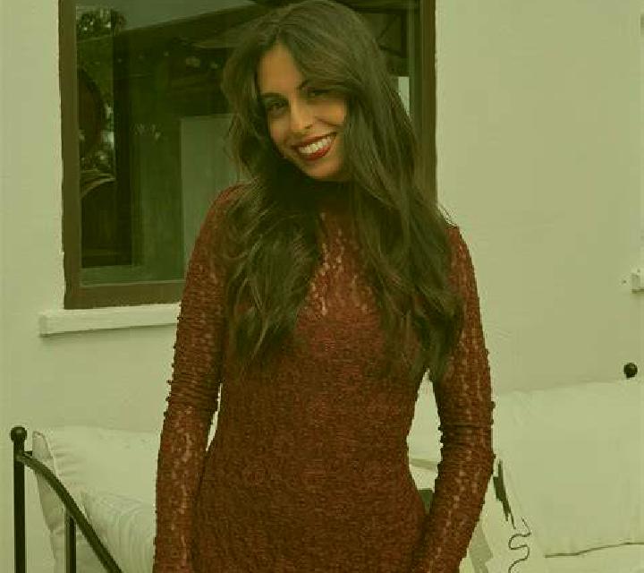 Emilia 2 Camanas escort