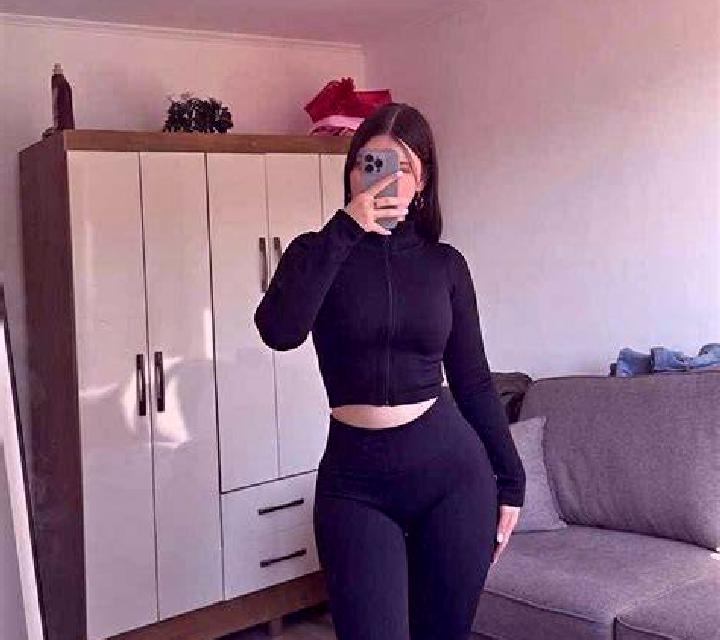 Emilia Prado escort