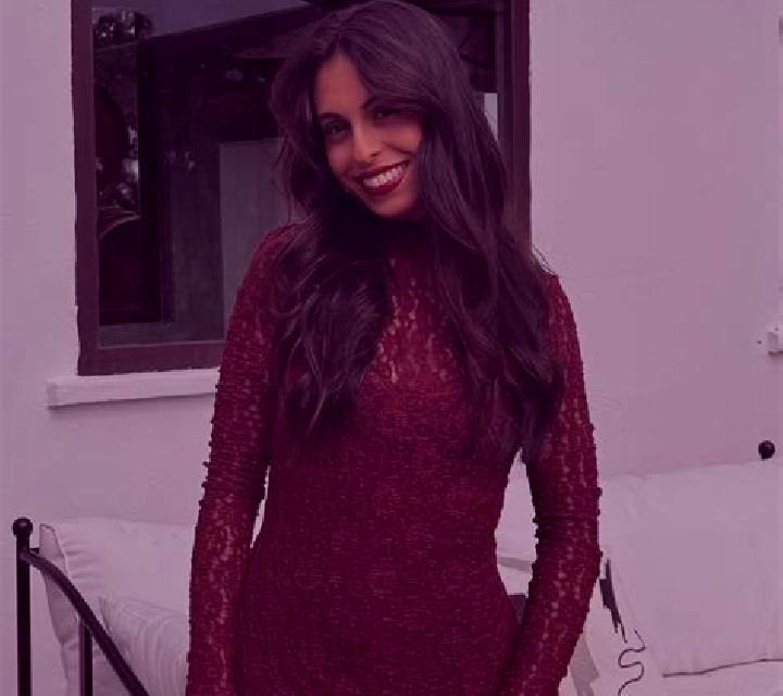 Emilia Tosos escort