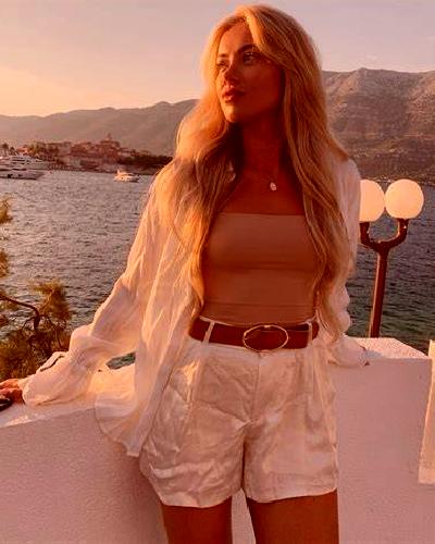 Estrella 2 Latina escort