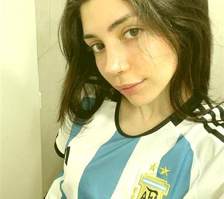 Estrella 3 Laroya escort