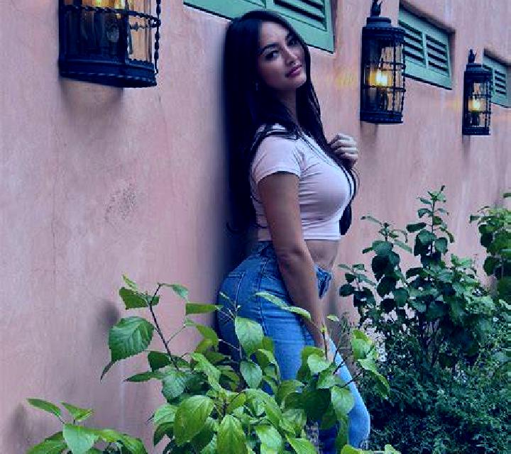 Gabriela Olejua escort