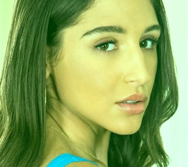 Giulia Casas de Lazaro escort