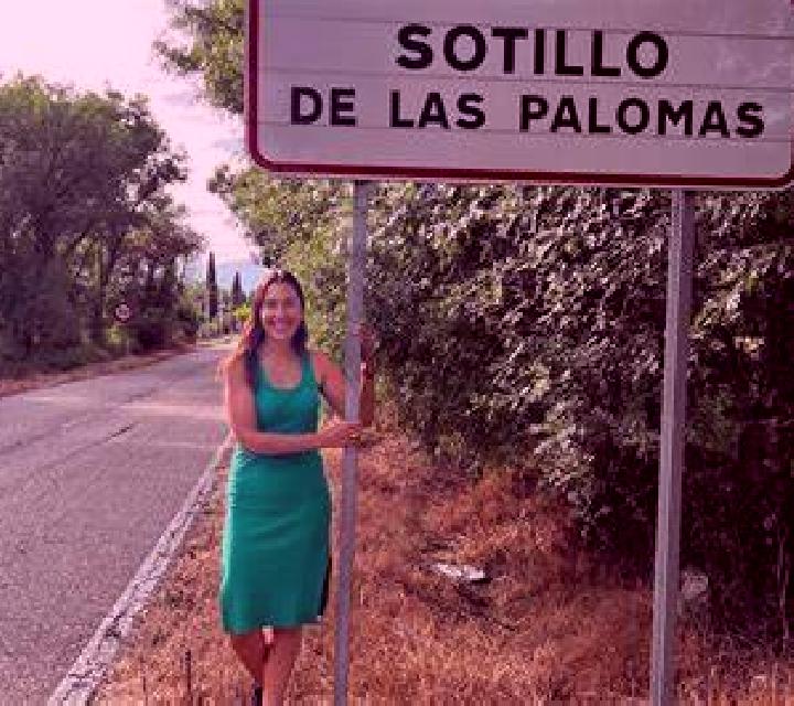 Isabella Pollos escort