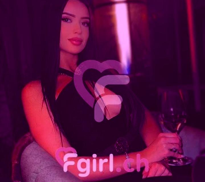 Jade 3 Casas Bajas escort