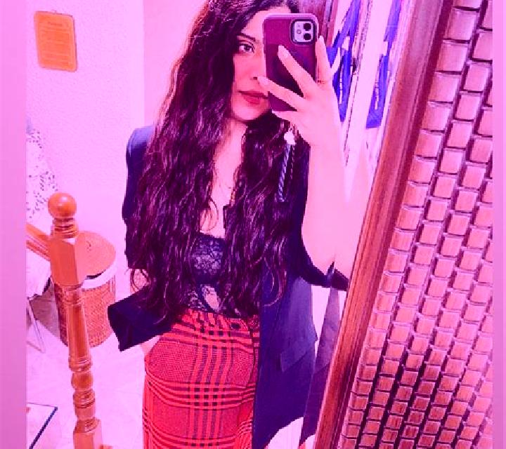 Josefina Universidad escort