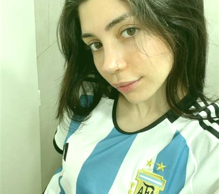 Julia 2 Botarell escort