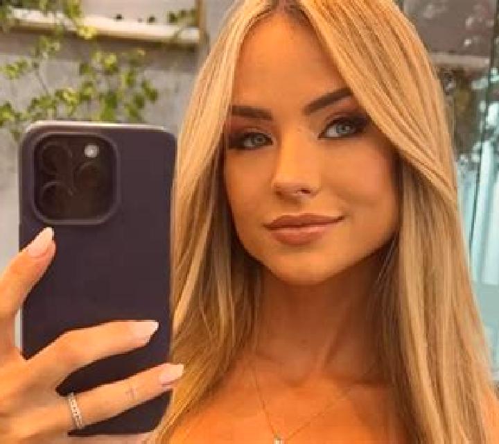 Julia 2 Sobradelo escort
