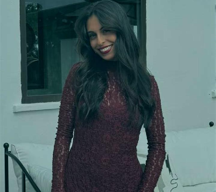 Julia Chalamera escort