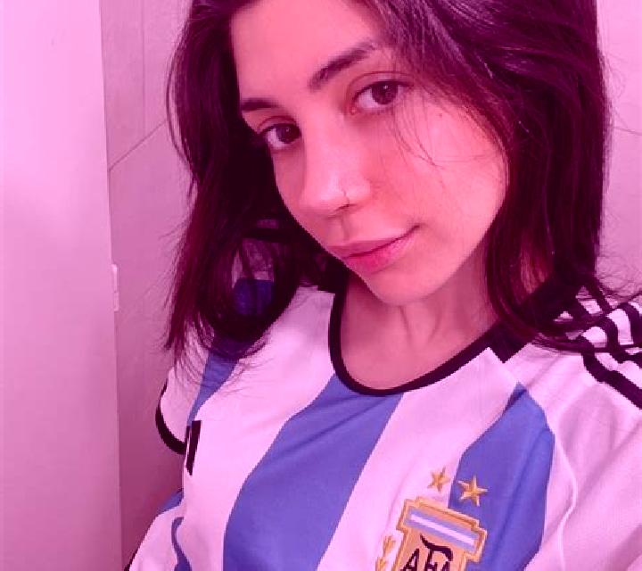 Julia Valdemora escort