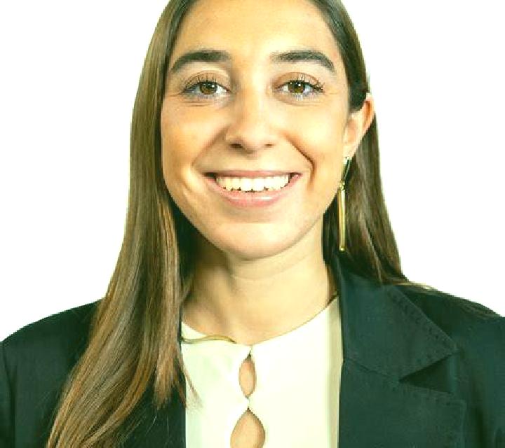 Julia Zumarraga escort