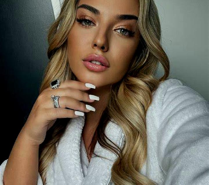 Laia 2 Hernialde escort