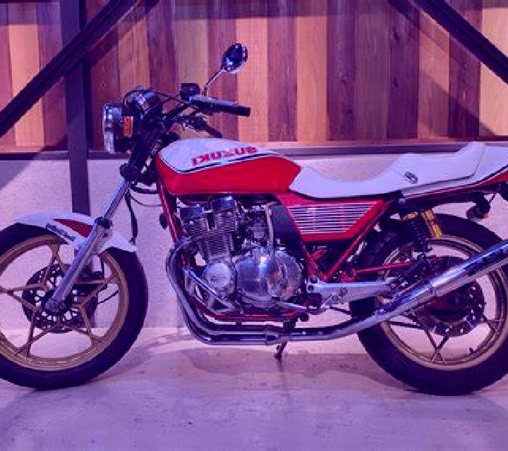 Lola 2 Aladren escort