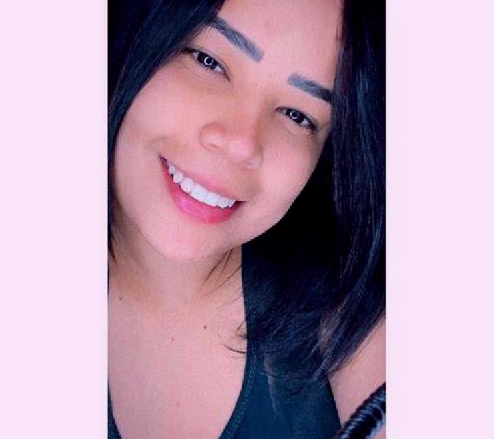 Lola 3 Madrigalejo escort