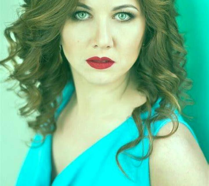 Lola Almedina escort