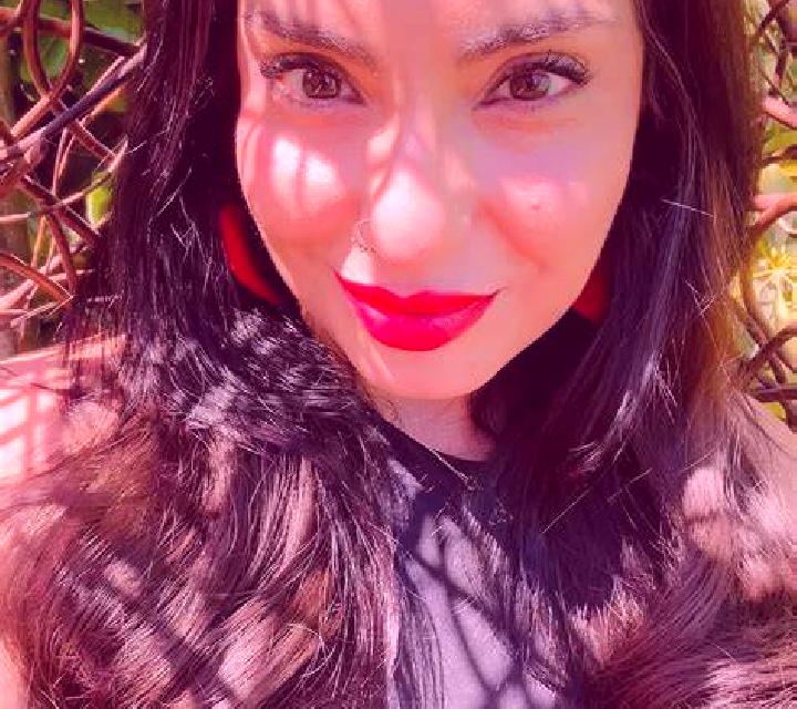 Lola Barrios de Colina escort