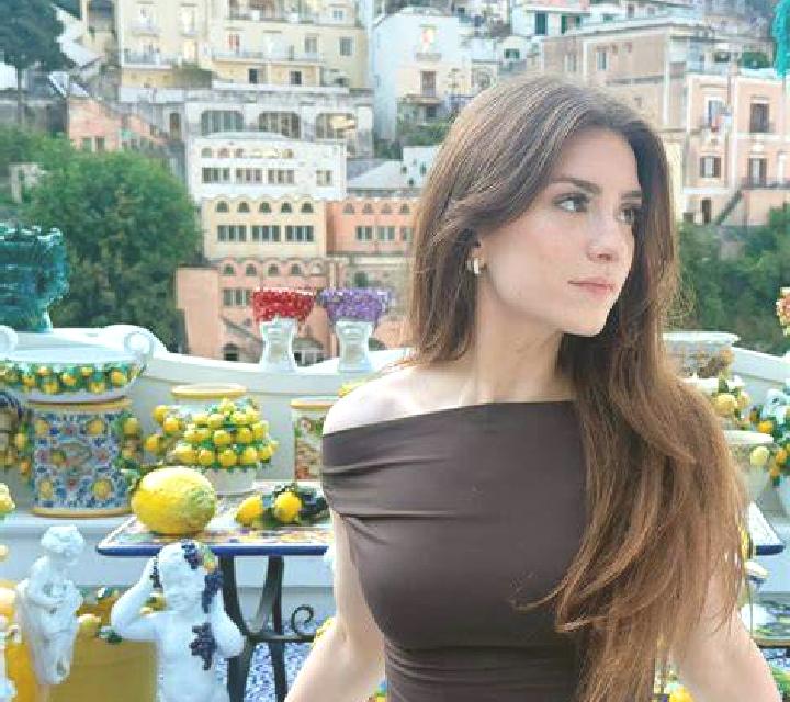 Lola Vimianzo escort