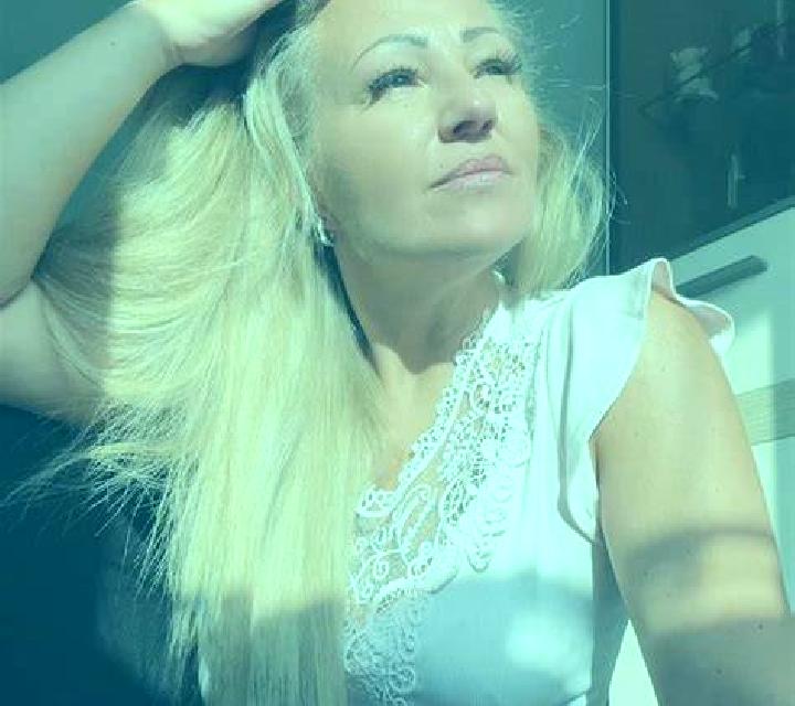 Lorena La Nava de Santiago escort