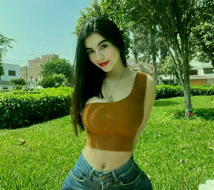 Luna 2 Sauquillo de Cabezas escort