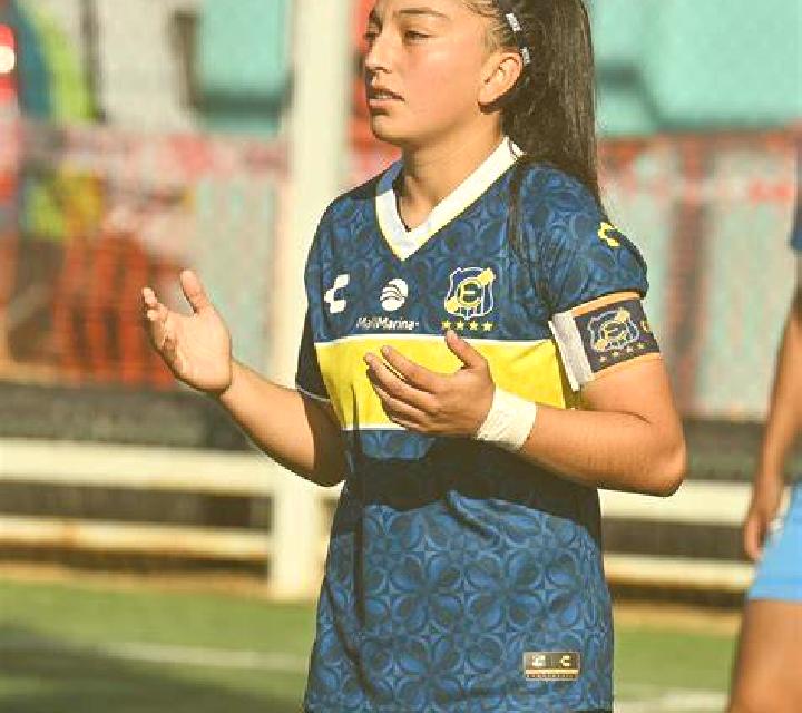 Luna 3 Vallecillo escort