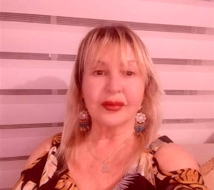María Alcolea del Rio escort