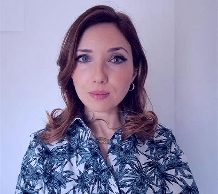 María Chimeneas escort