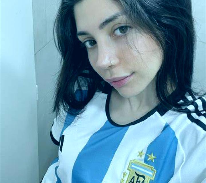 María Quintanilla de Trigueros escort