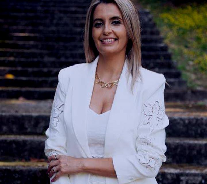 Mariana 3 Novele escort