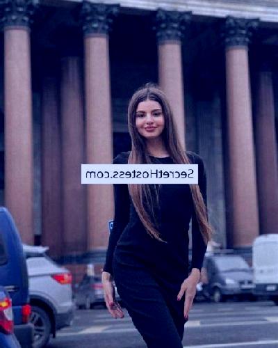 Mariana Espirdo escort
